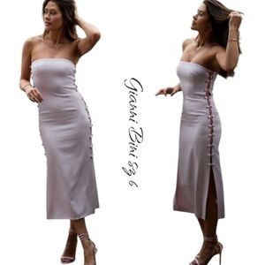 Gianni Bini x Caelynn Bell Tori Crepe Side Button Cut Out Strapless Midi